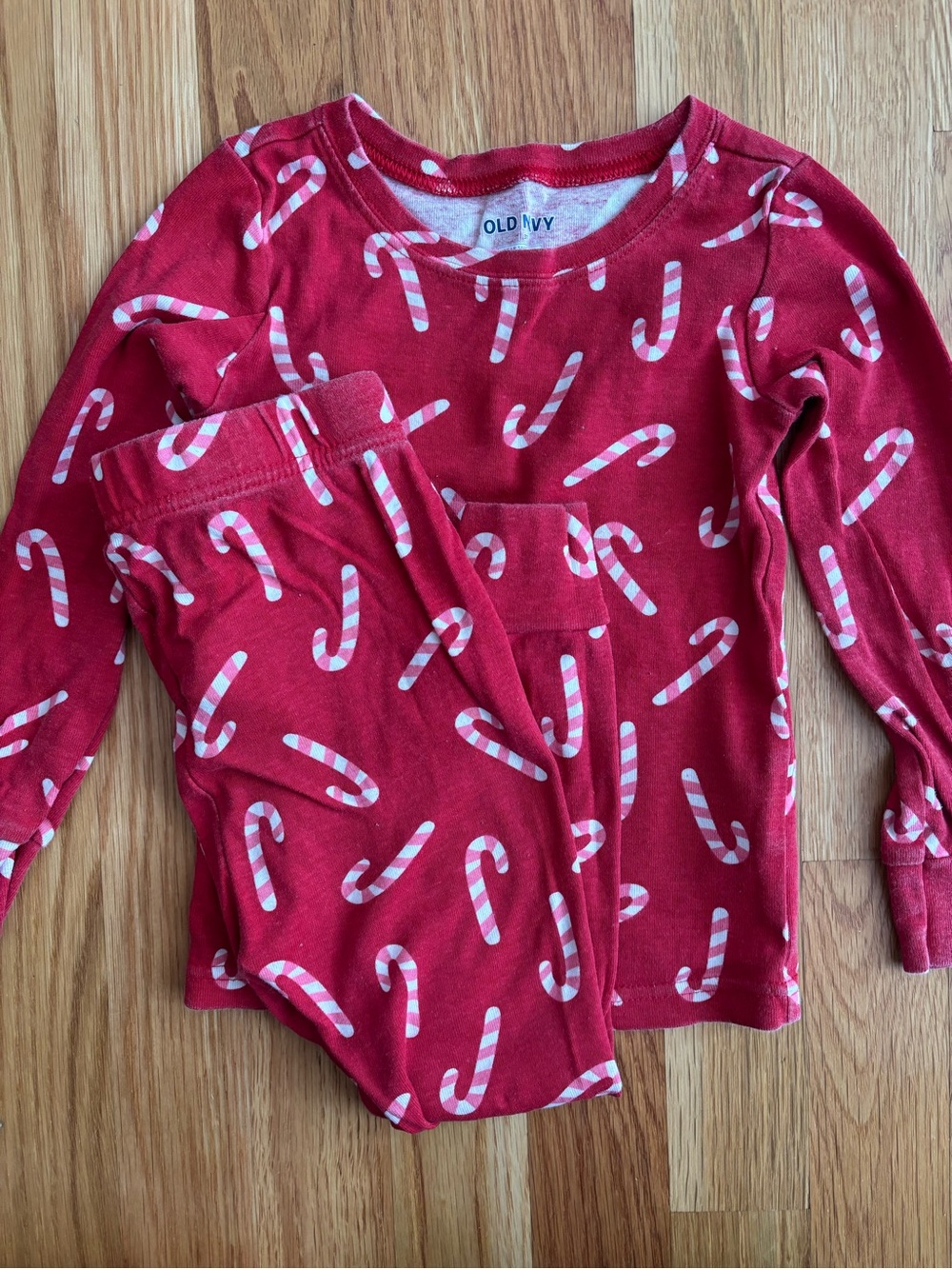 3T Old Navy Christmas Candy Cane Pajama Set
